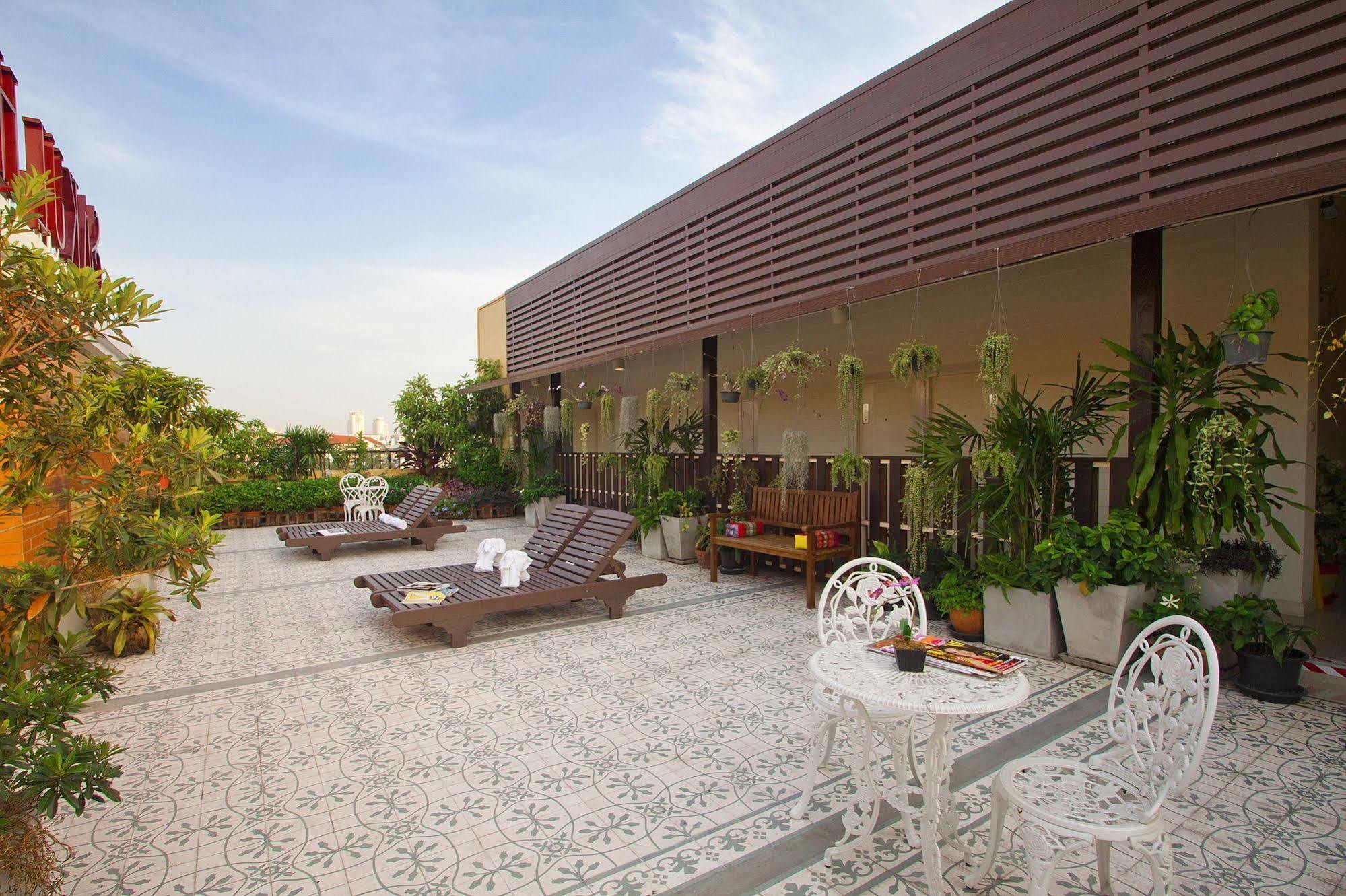 Sakul House Hostel Bangkok Exterior photo